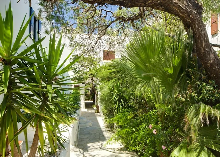 Studios & Suites Rania